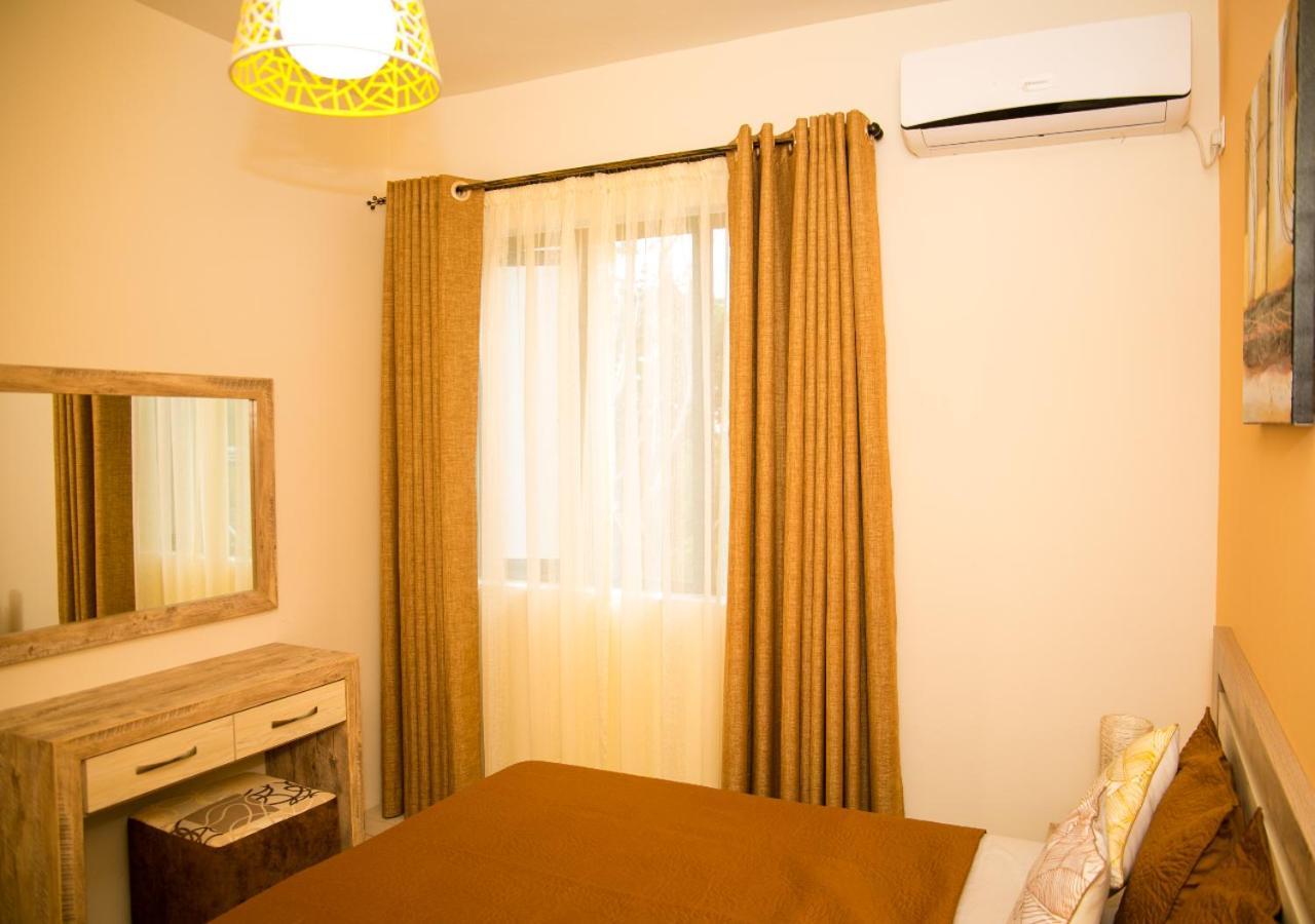 Luxury 2 Bedroom Apartment With Pool - Close To Flic-En-Flac Beach Exterior photo